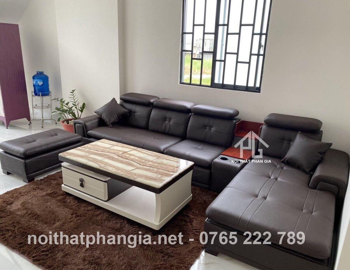 ghế sofa làm từ da công nghiệp;