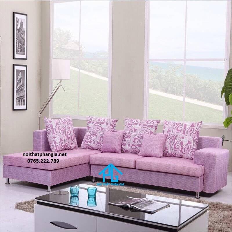 có nên sử dụng gối tựa sofa;